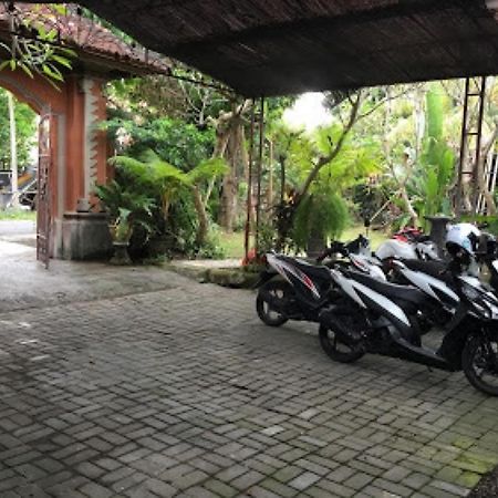 Gina'S Guest House Sanur Esterno foto